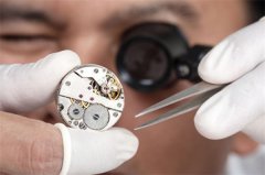 高珀富斯手表上弦技巧与注意事项