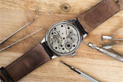 高珀富斯手表磕碰摔坏怎么办（专业维修方法与保养建议）